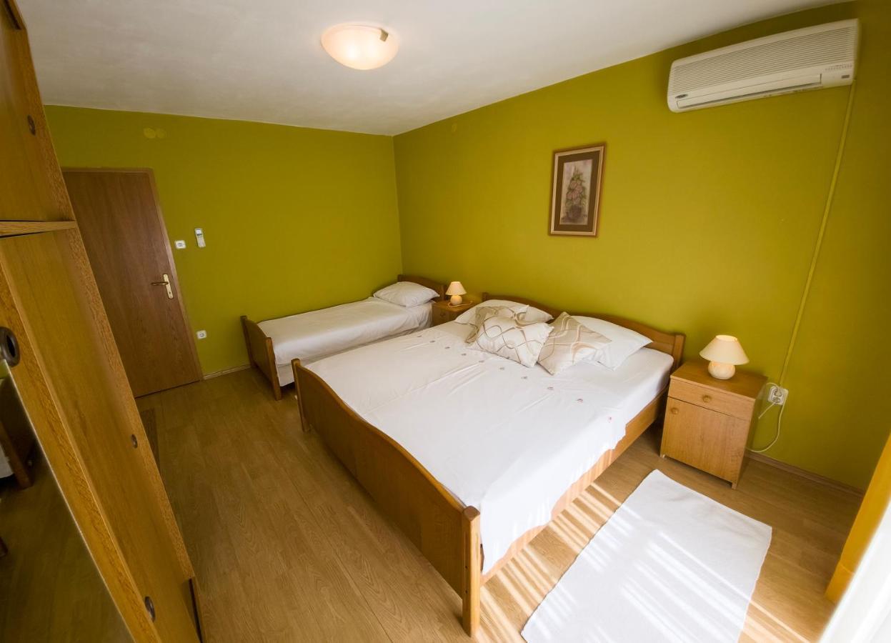 Apartments Cacija Trogir Buitenkant foto